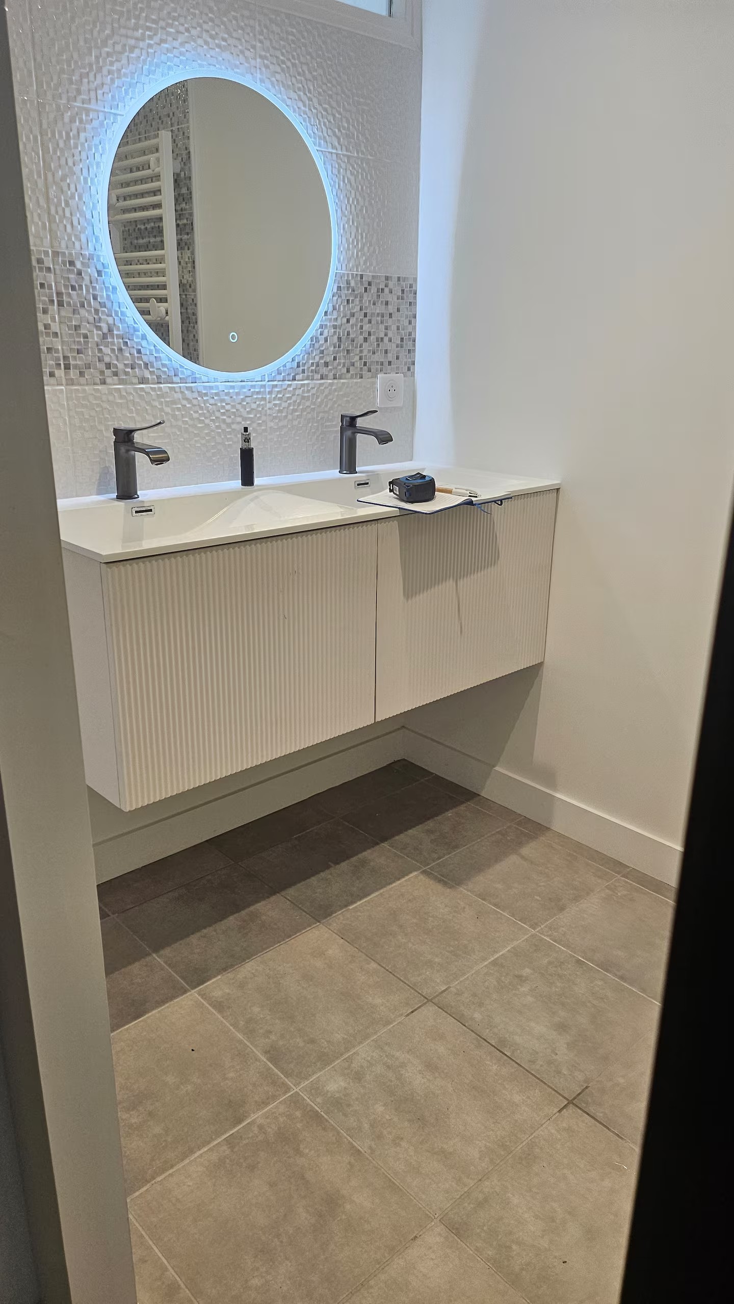 Salle de bain miroir LED